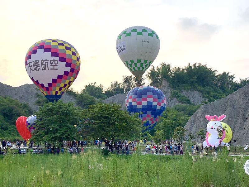 颱風力超過熱氣球飛行  「2022高雄愛．月熱氣球」9/12-13場次取消   9/16起相約愛河 再啟航程  / 台銘新聞網