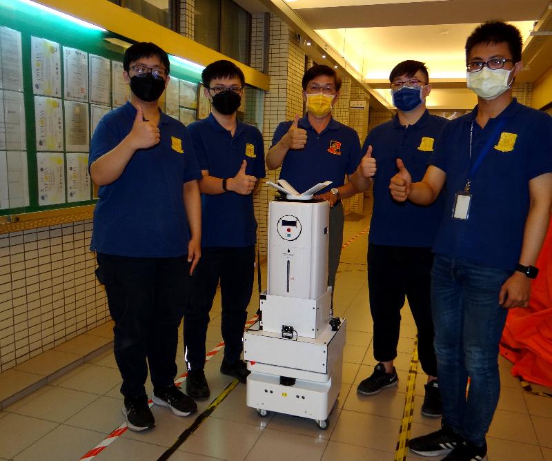 正修消毒 法蘭螺栓鎖固機器人搶眼     馬來西亞發明展穿金戴銀    / 台銘新聞網
