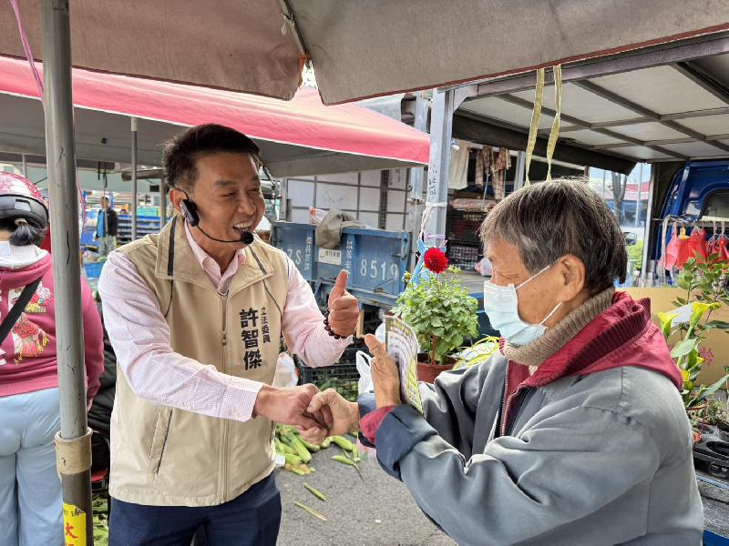 許智傑黃金週拚場不停　馬不停蹄林園早市拜票＋旗山美濃車掃　 