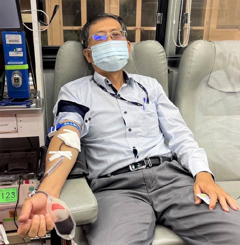 台灣中油煉製事業部員眷挽袖捐血解血荒    捐得 3萬 7,500cc血液/ 台銘新聞網