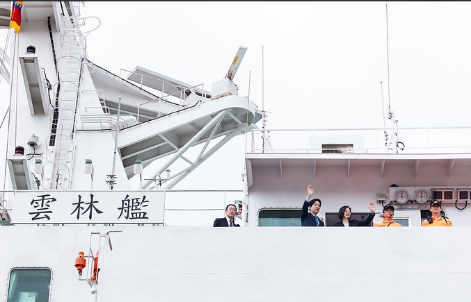  海巡署艦隊分署4艘4000噸級巡防艦「雲林艦」交艦/ 台銘新聞網