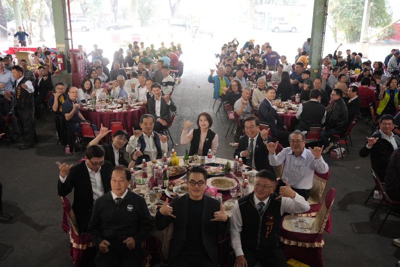 屏東酒廠歲末發表兩款特級紅高粱酒禮盒  「愛鯉舞吉」與「三太子好運旺」 