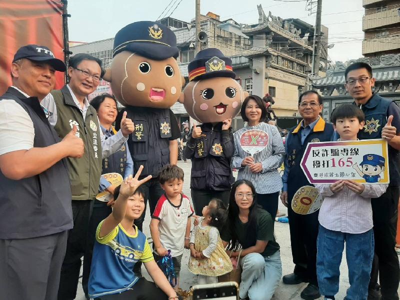 防詐騙宣導  東港警結合紙風車劇團現身說法/ 台銘新聞網