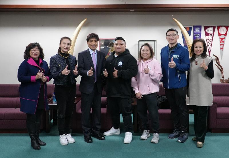 正修休運系楊森從傷痛到世界之巔  成都世運會勇奪金牌 