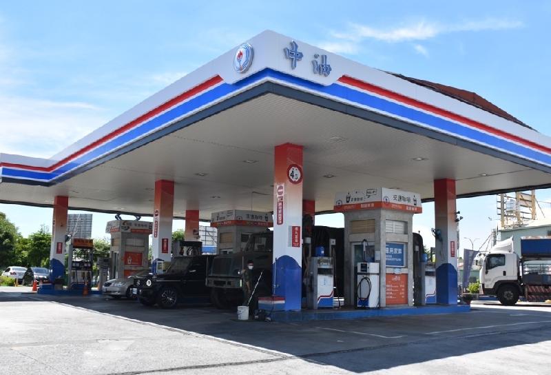 明（19）日凌晨零時起汽、柴油價格各調漲0.8元及0.9元 