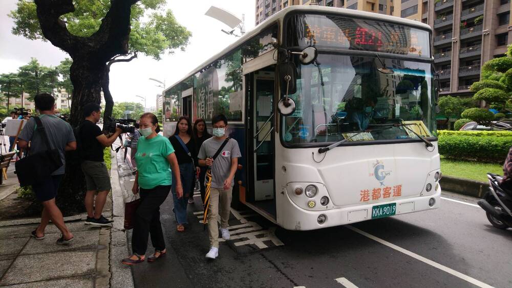高雄市是全國擁有最多元交通運具城市，搭乘公車使用「高雄iBus」APP很方便               /台銘新聞網