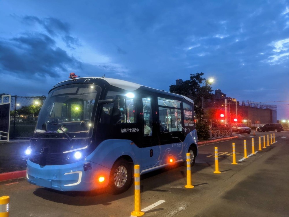 邁向5G新境界 新北智駕電動巴士運輸接駁測試上路/台銘新聞網