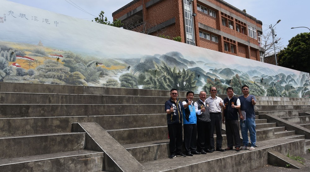 南庄十三間老街智慧QK站啟用　巨幅水墨彩繪牆面相得益彰/台銘新聞網