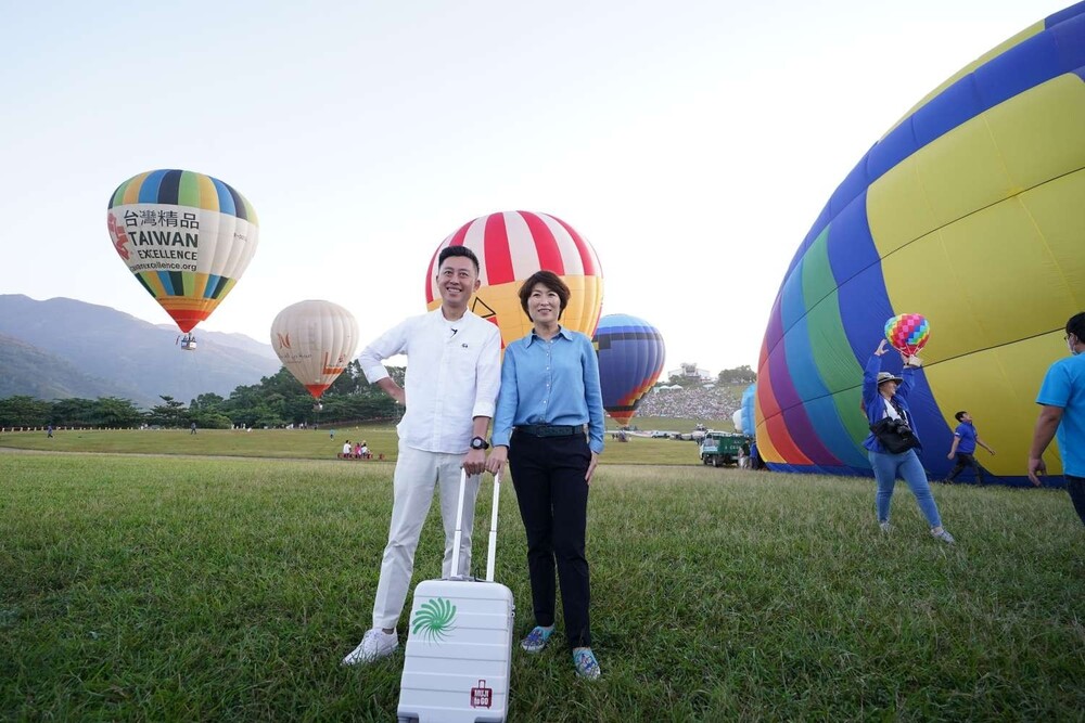 林智堅市長同台饒慶鈴縣長 登熱氣球「離開地球表面」取經觀光設計力/台銘新聞網