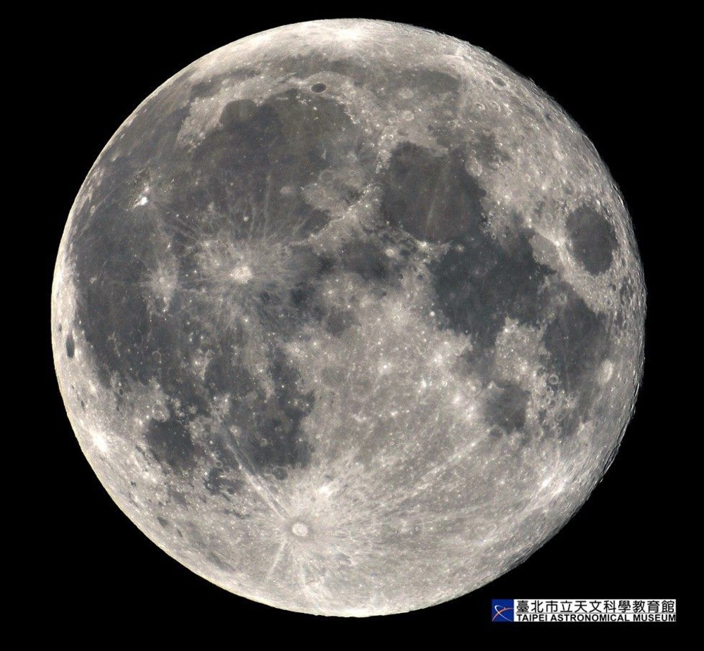 最美的月亮，超級滿月來了！/台銘新聞網