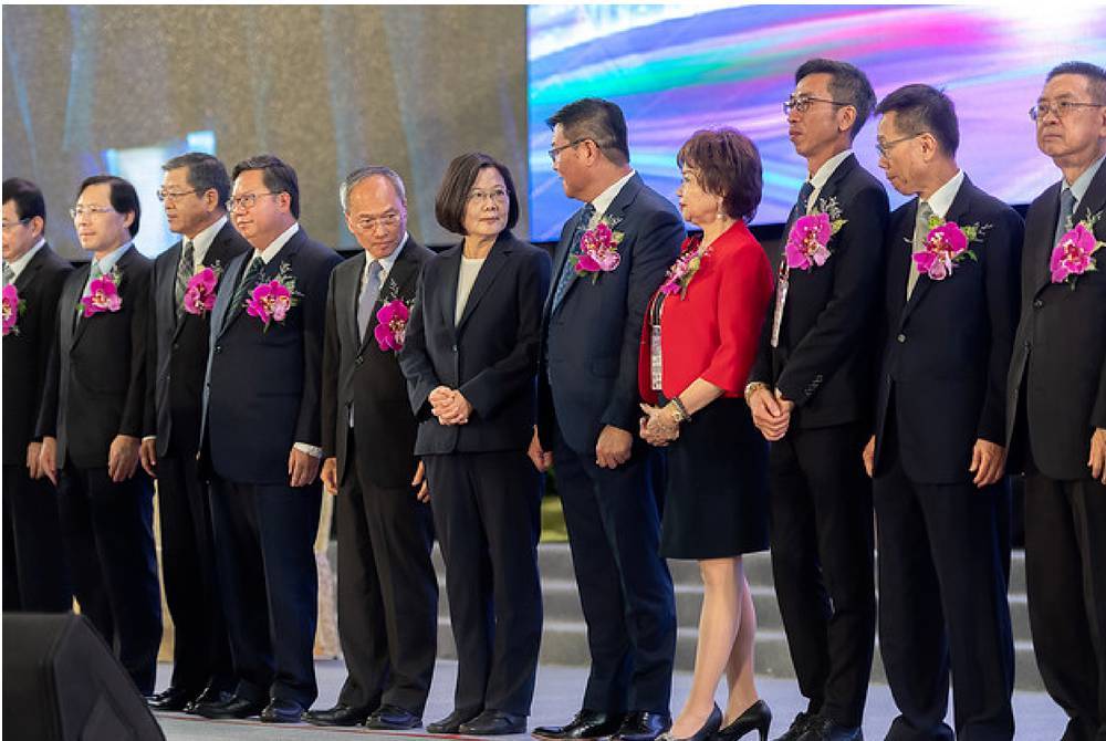 總統出席「世界臺灣商會聯合總會聯席會議」 對台鐵與私菸案進一步提出看法/台銘新聞網